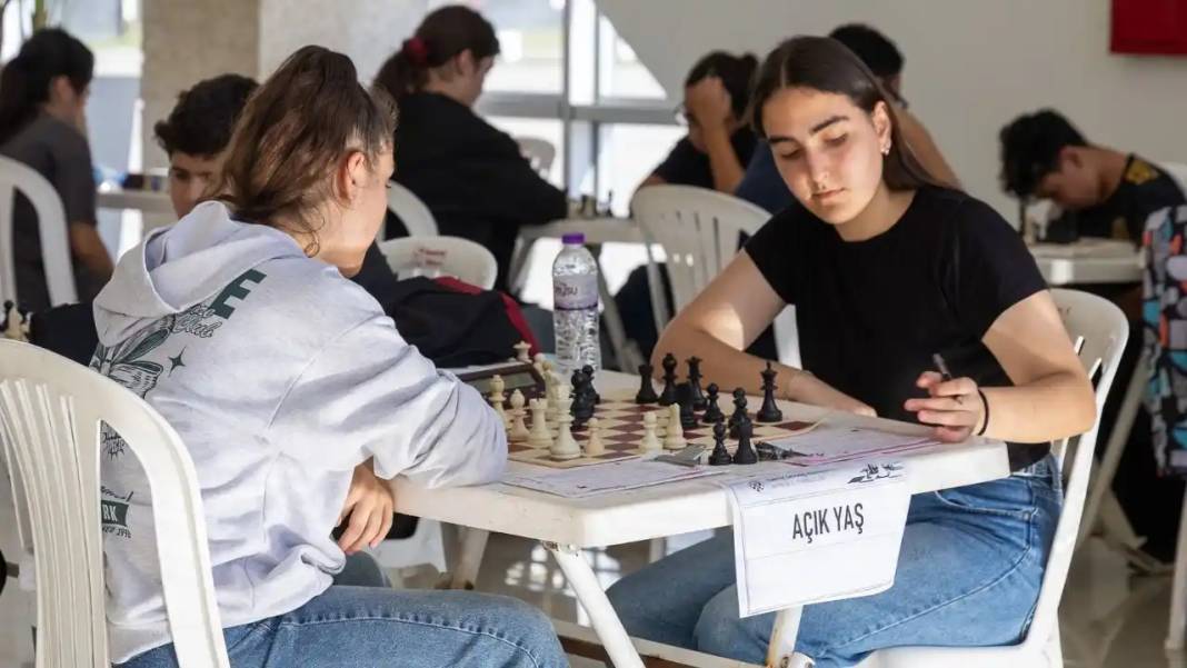 Cumhuriyetin 102. Yılında Satranç Coşkusu: 137 Sporcu Kıyasıya Yarıştı 1